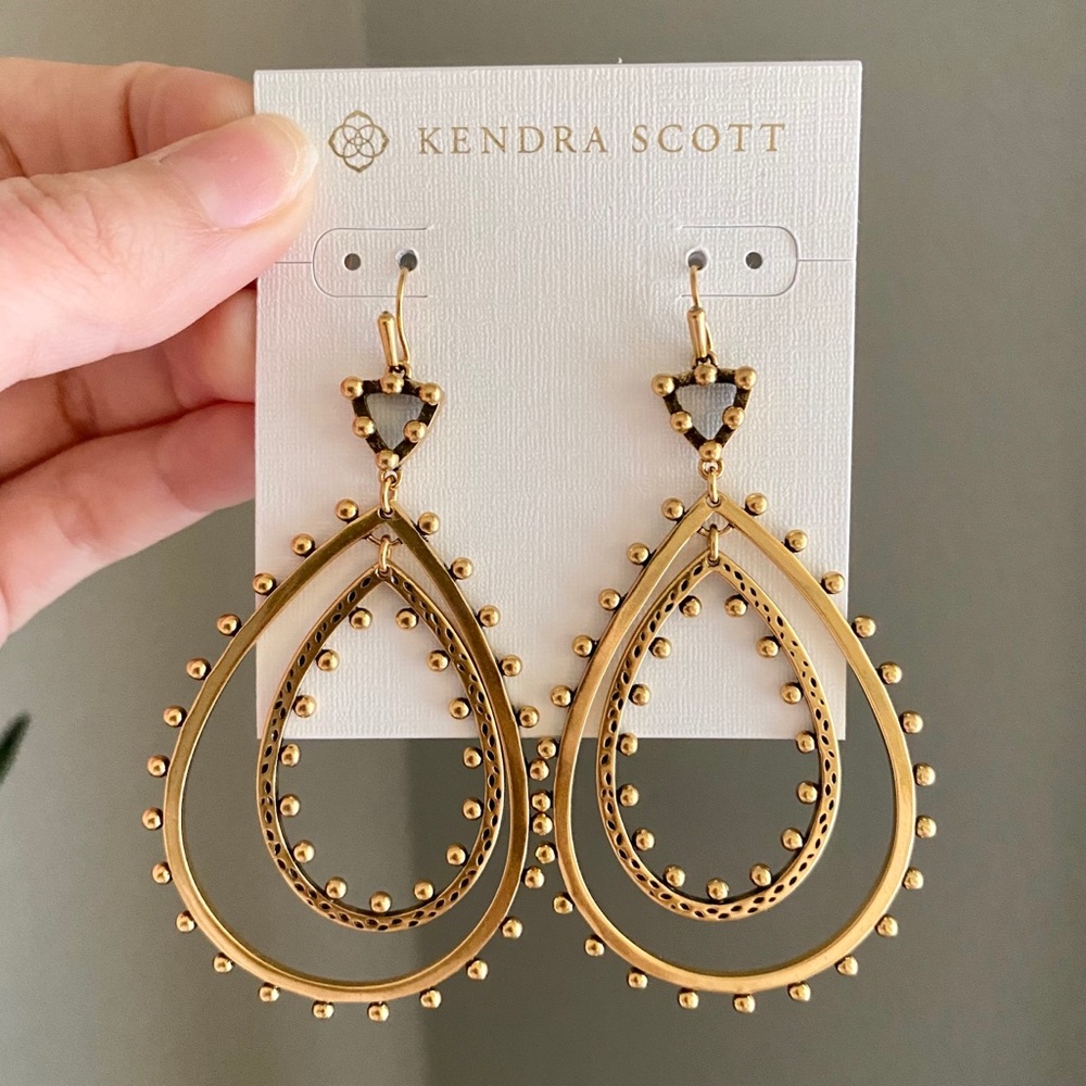 [SOLD] Kendra Scott Rumer Earrings In Vintage Gold